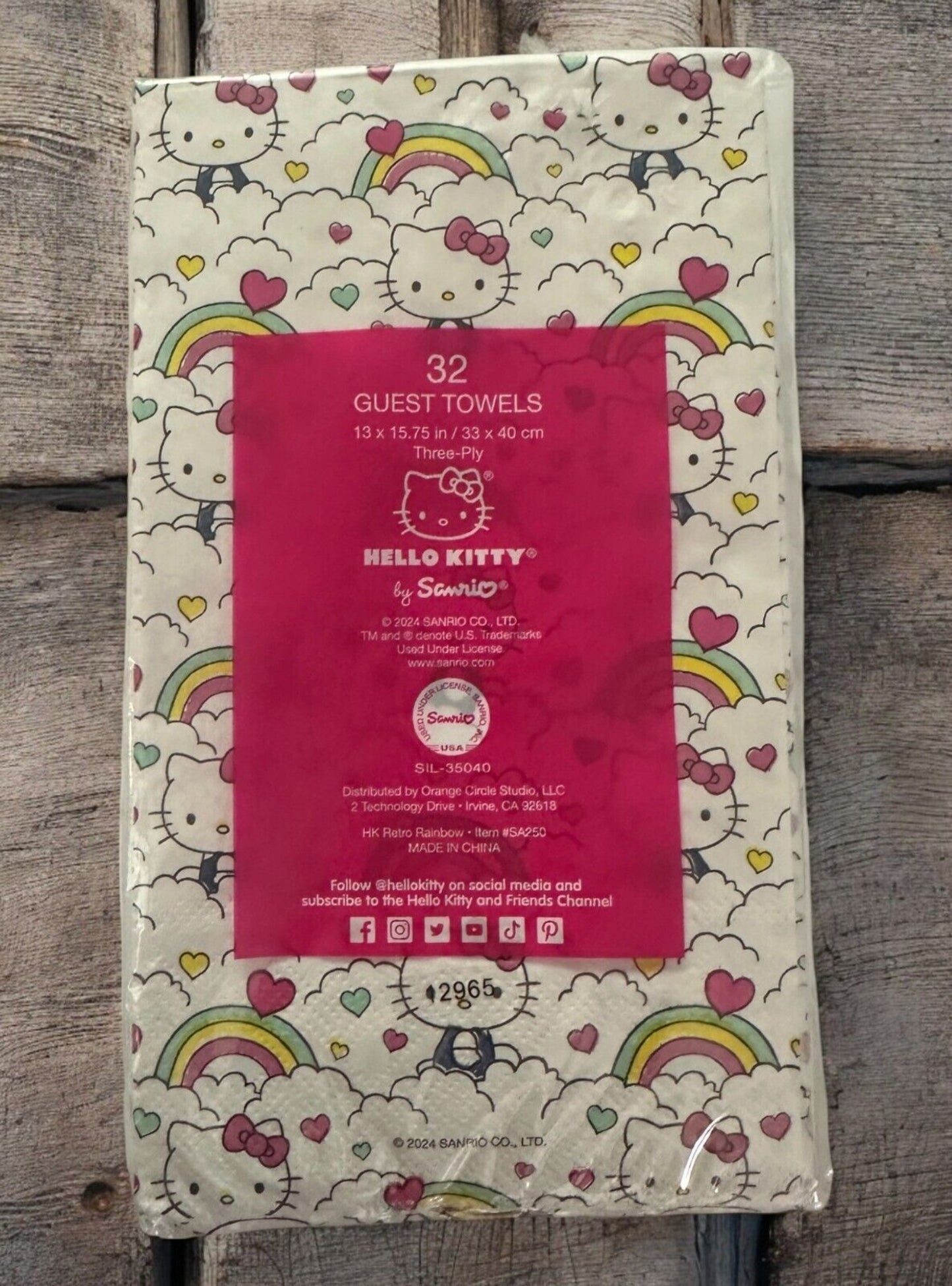 Sanrio Hello Kitty Guest Towels Rainbows 32 White Paper Napkins
