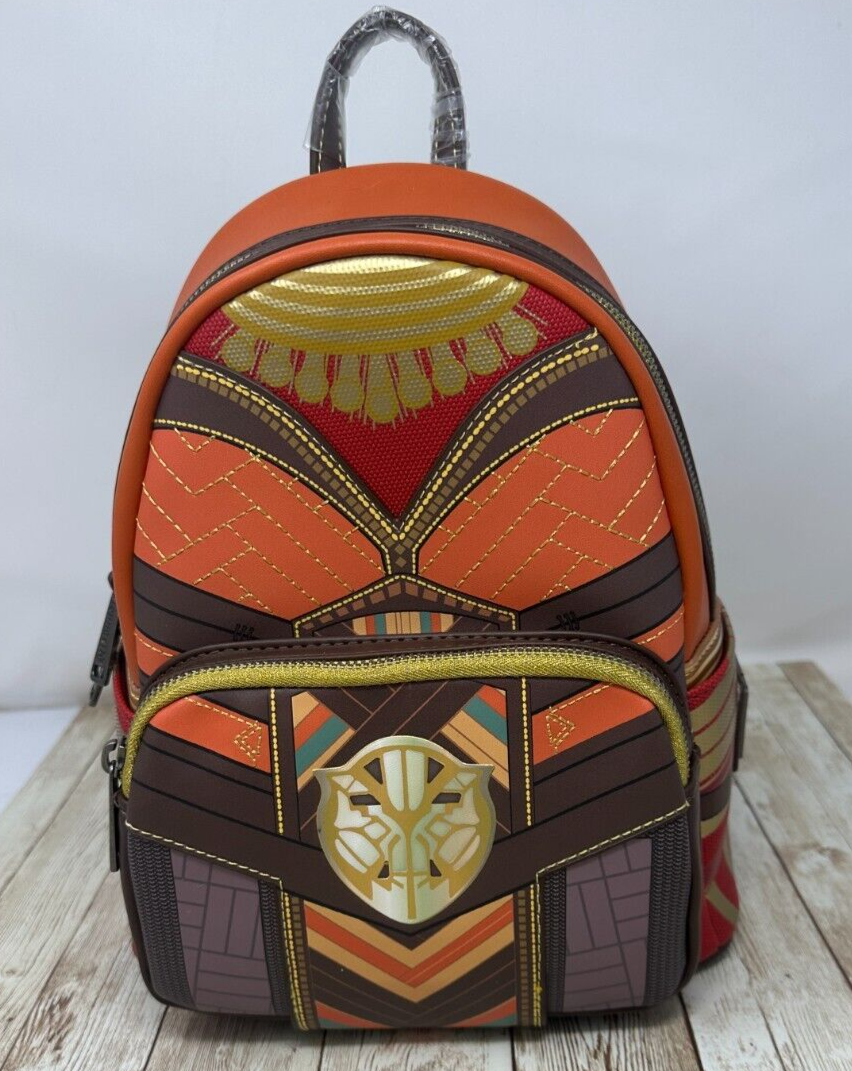 Mochila pequeña para cosplay de Marvel Black Panther Wakanda Forever Okoye, nueva edición Loungefly