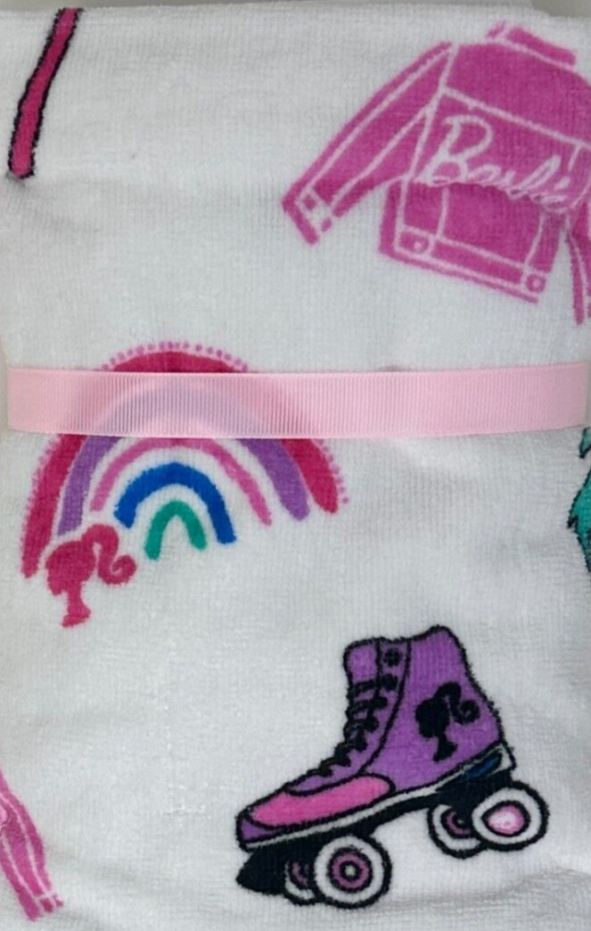 Barbie Retro Rainbows and Roller Skates Hand Towels