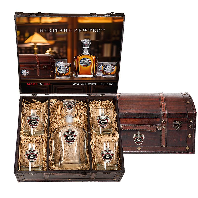 Georgia Bulldogs National Champions 2021 Shield Logo Capitol Decanter Chest Set