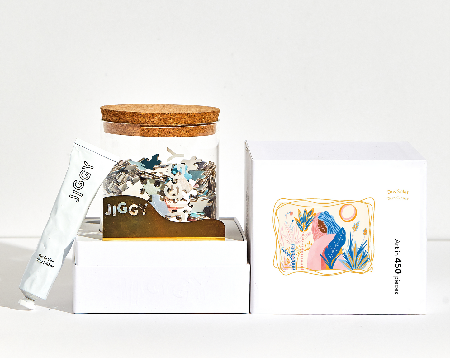 Dos Soles, Dora Cuenca