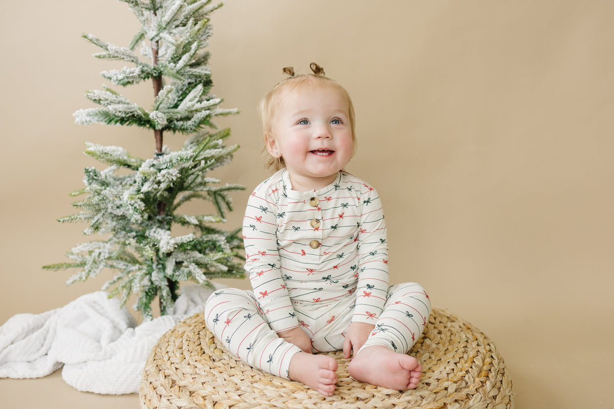 Tied with a Bow Christmas 2pc Bamboo Pajamas *2T Left
