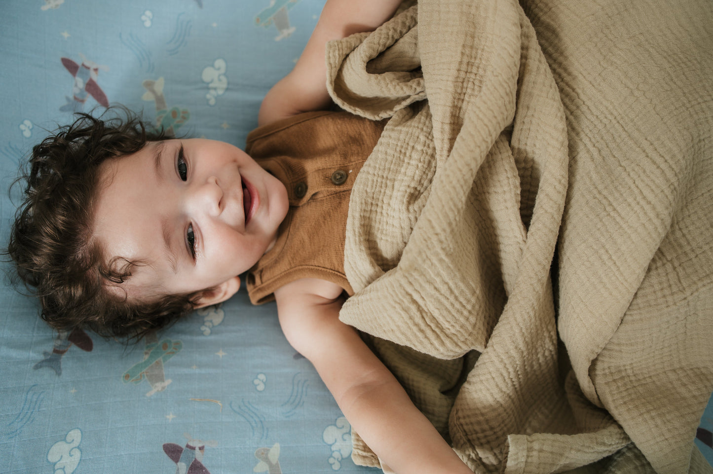Organic Bamboo Cotton Muslin Crib Sheet in Dreamy Planes