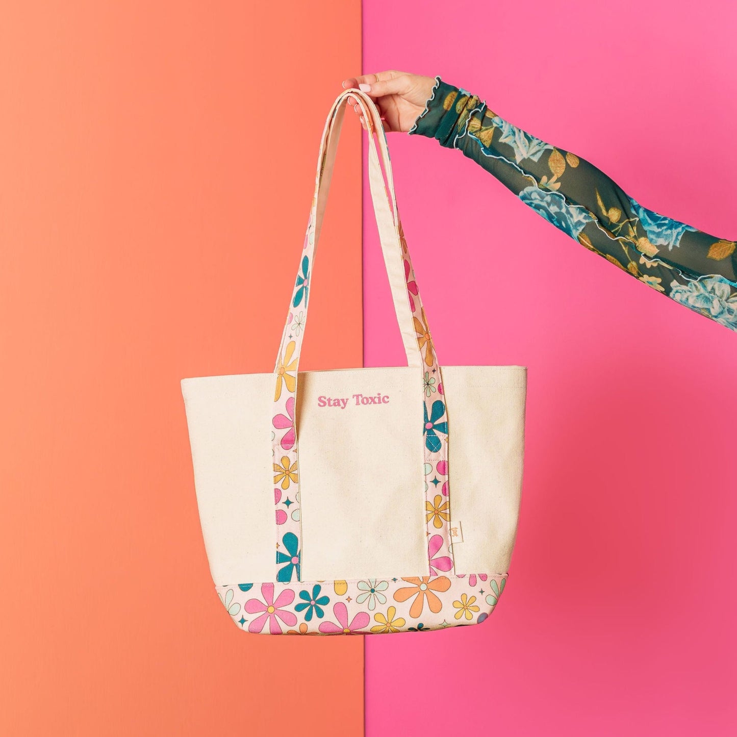 Betty Bloom Medium Classic Tote