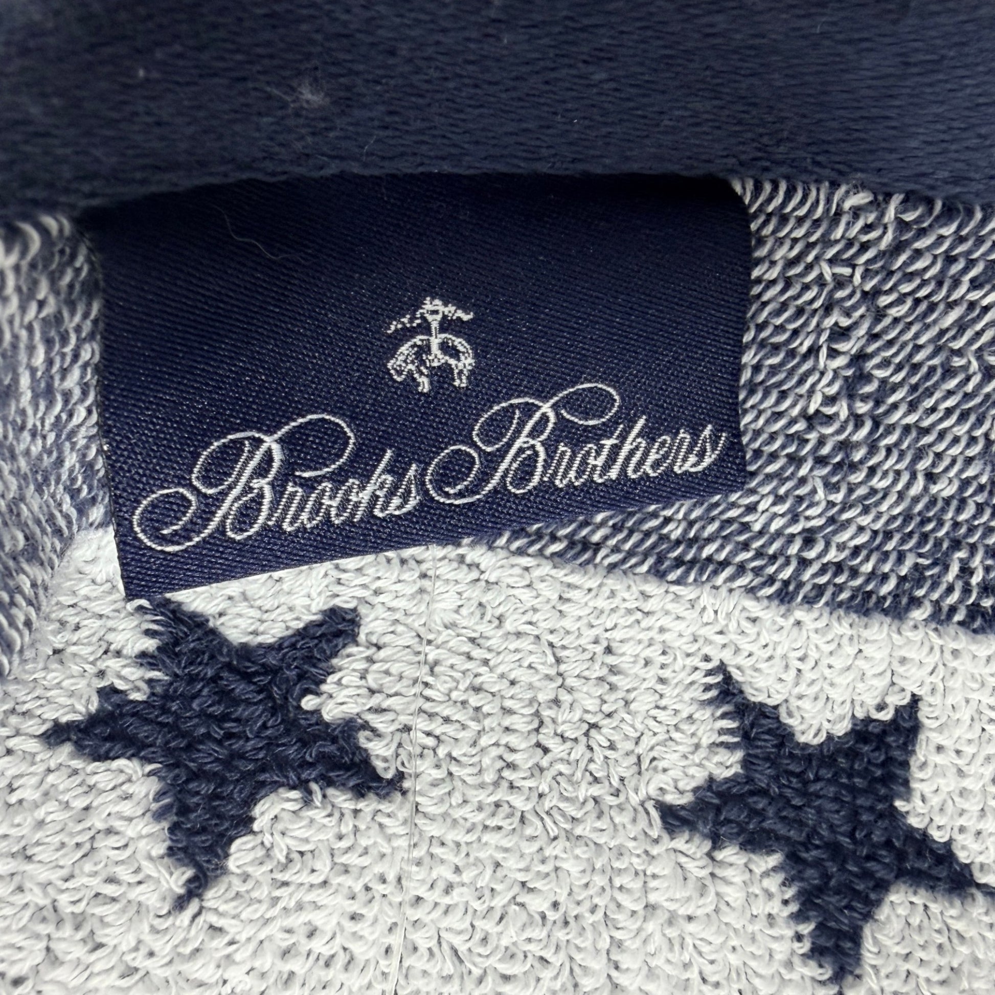 Complete Brooks Brothers Patriotic Stars and Stripes 8-piece bathroom bundle including two bath towels, two hand towels, and four washcloths in navy blue with red and white stripe border, all new with tags