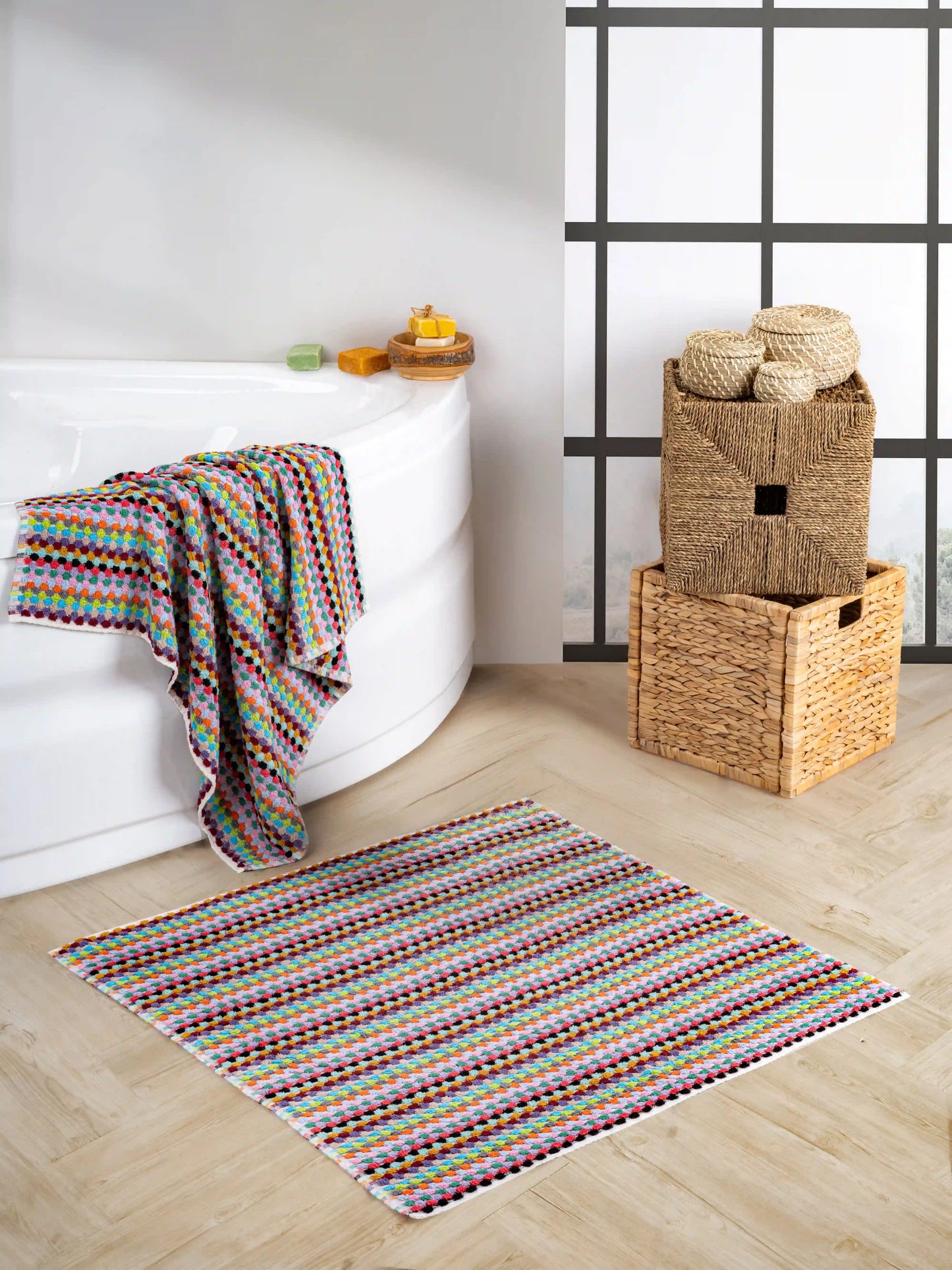 Pom Pom Bath Mat