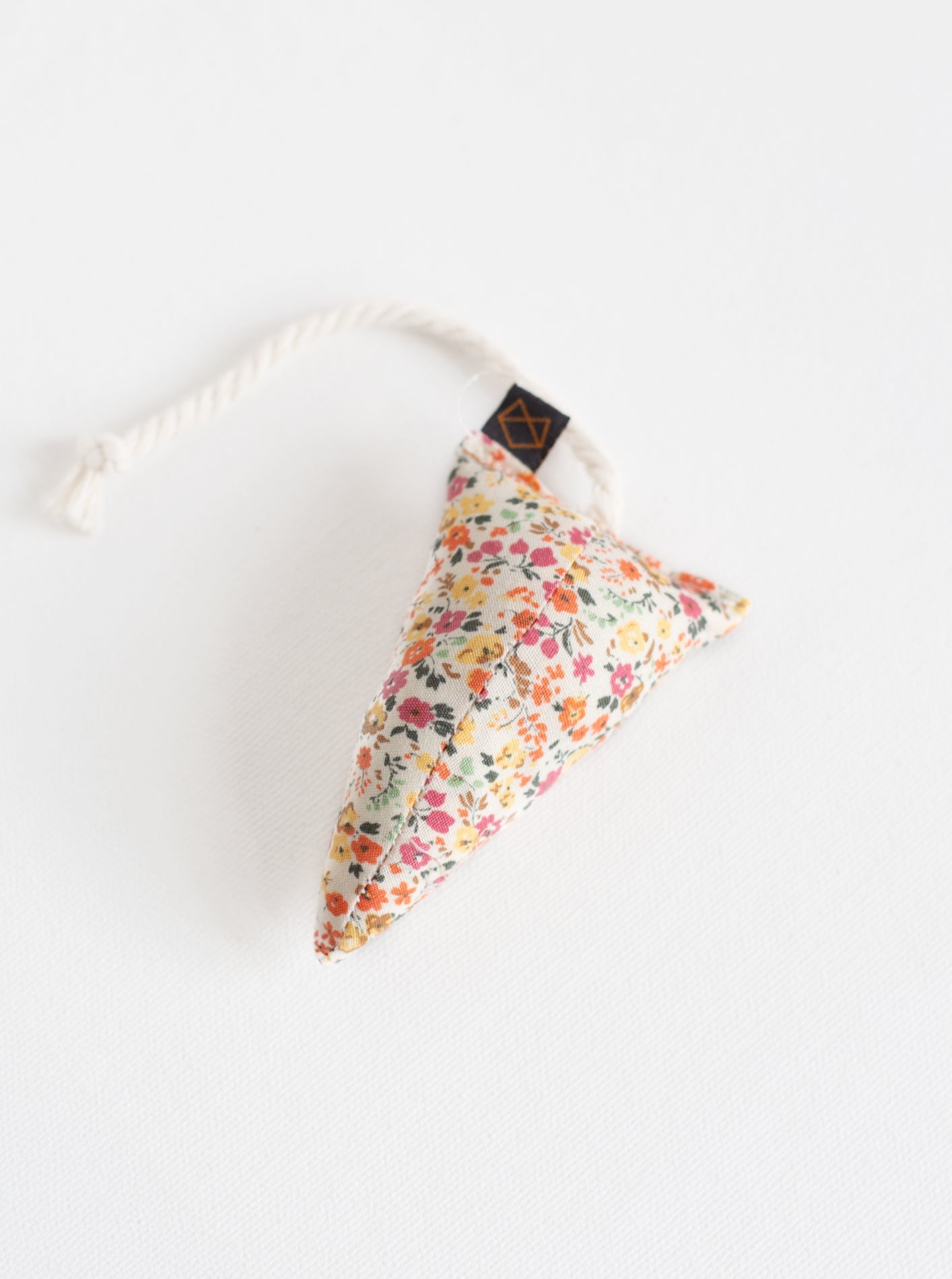 MODERN MOUSE CATNIP TOY - FLORAL