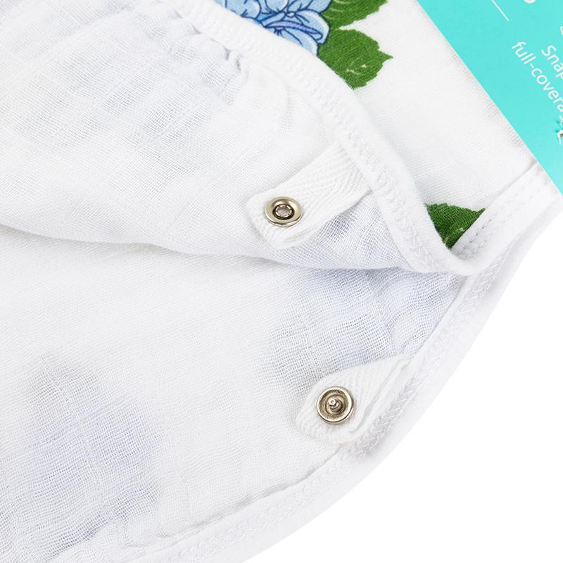 Hydrangeas Newborn Gift Set: Muslin Swaddle & Bib | Organic Cotton