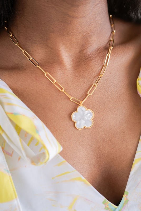 Clover - Gold & Pearl - Paperclip Charm Necklace