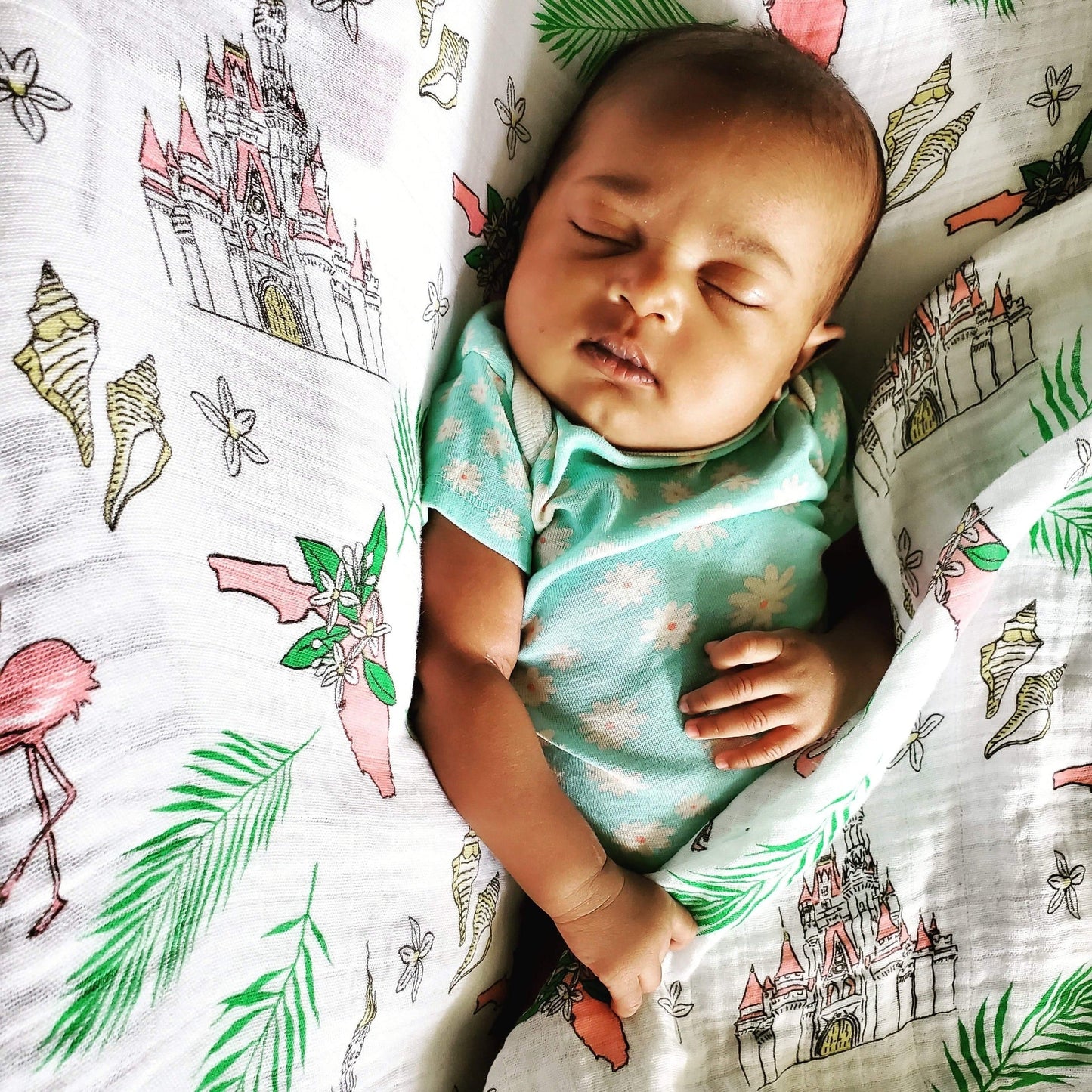 Florida Newborn Gift Set: Muslin Swaddle & Bib (Floral)