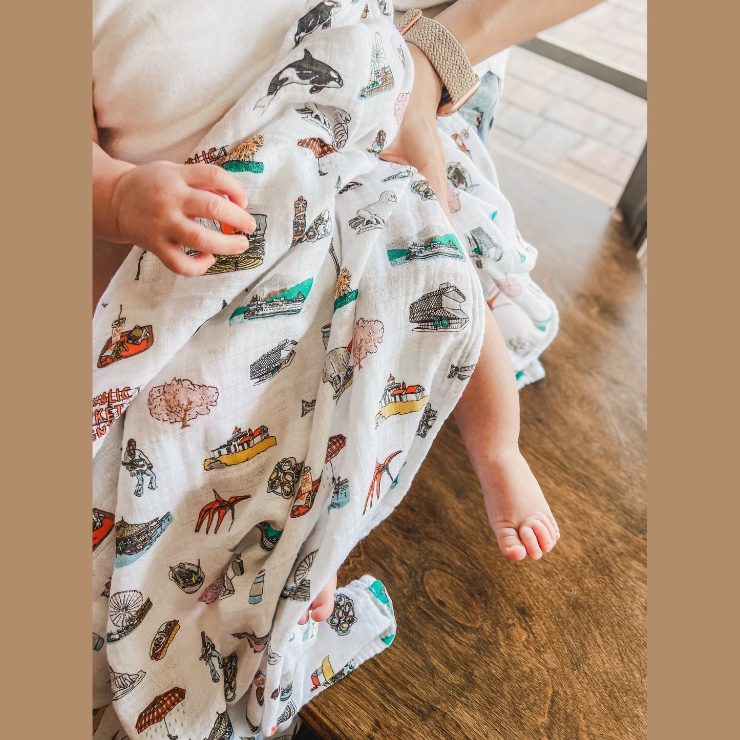 Seattle Baby Gift Set: Muslin Swaddle & Bib | Organic Cotton