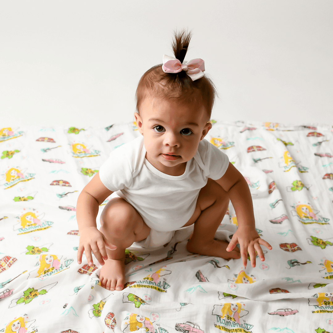 Tennessee Baby Gift Set: Muslin Swaddle & Bib (Floral)
